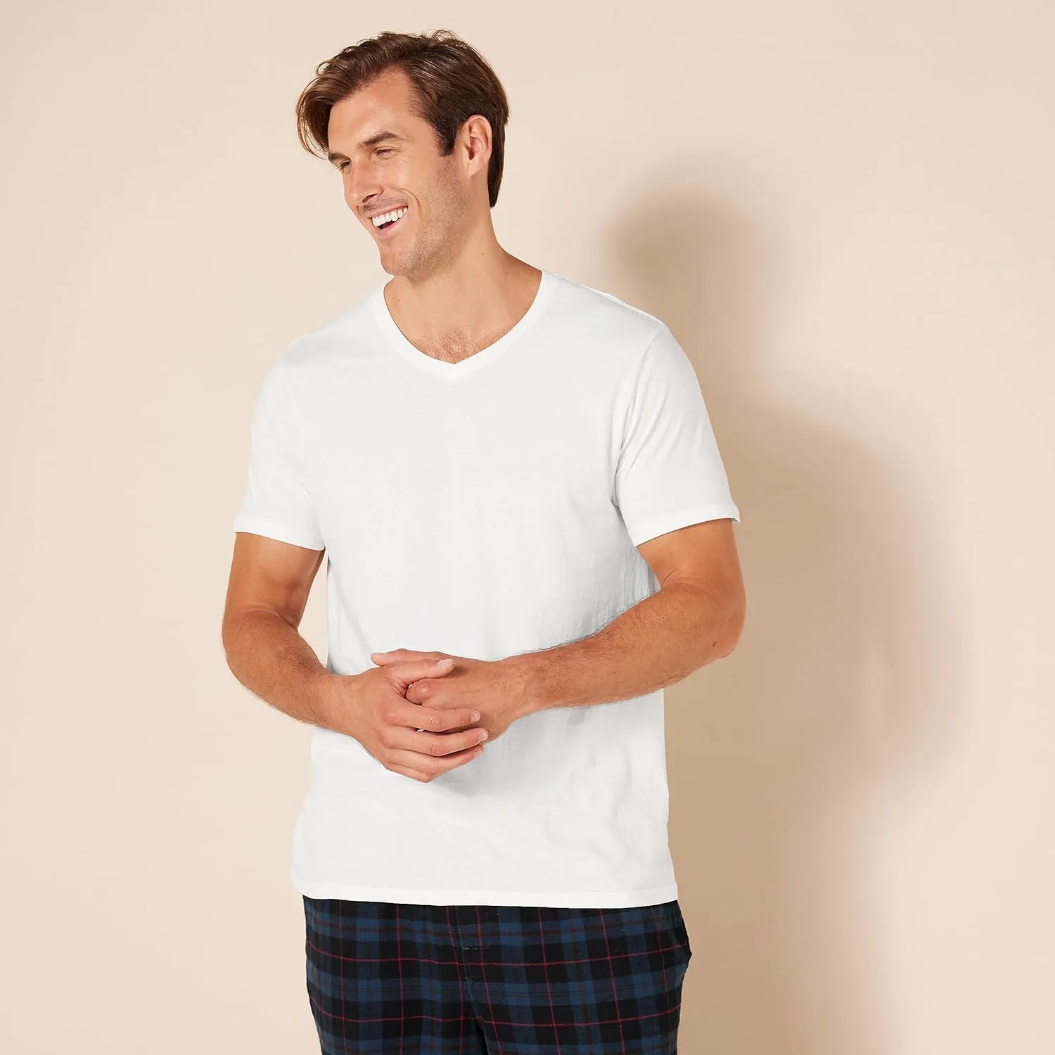 Amazon Essentials Men's V-Neck Undershirt, Breathable, Cotton, Pack of 6