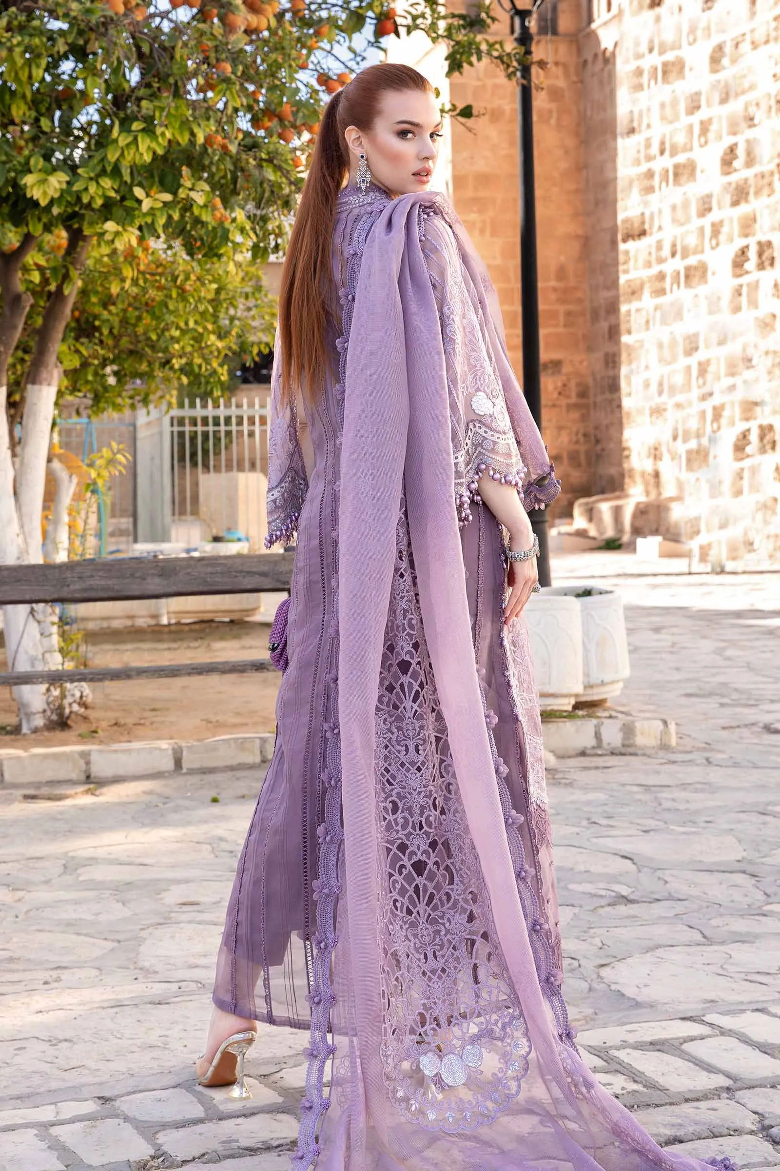 MARIA.B Luxury Lawn Collection 2024 – D-2401-A